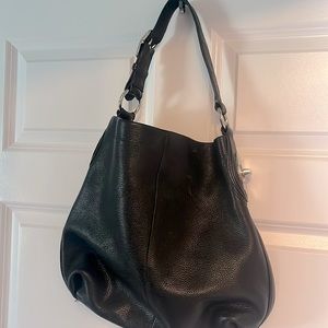 Black Coach purse. In good condition Hobo style.